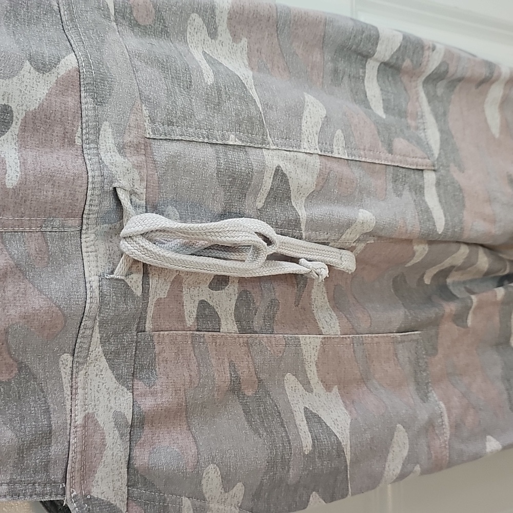 NWT Wallflower Camouflage Overalls, Pink & Gray Tones, Womens Size M - Picture 4 of 12